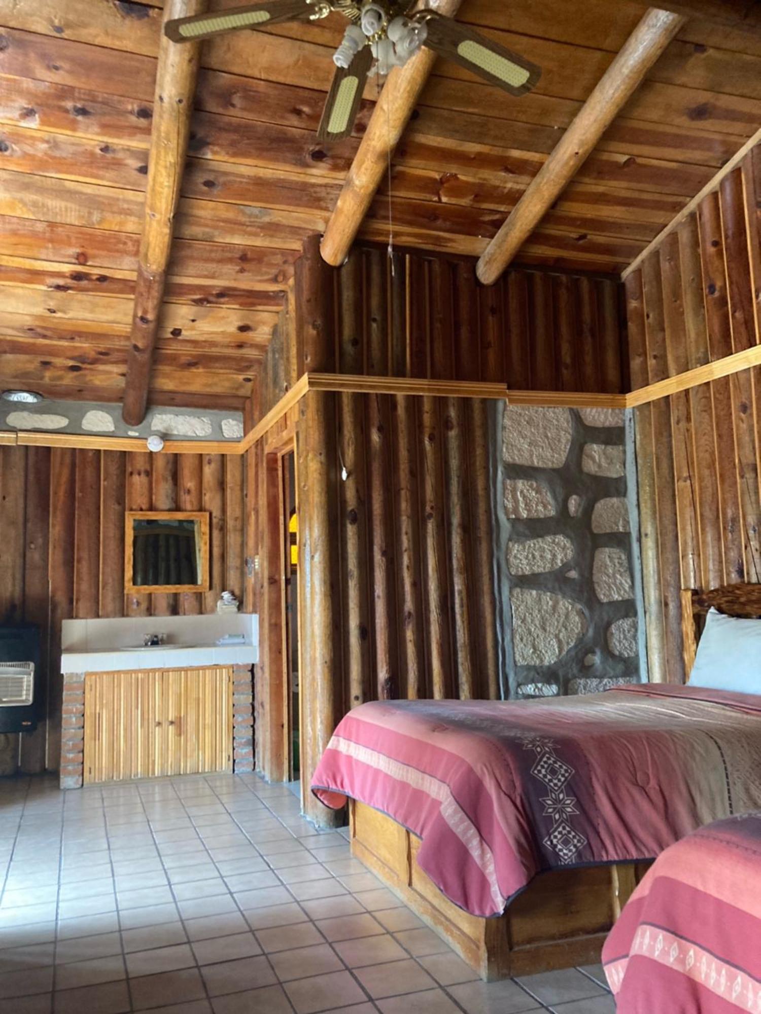 Hotel Mansion Tarahumara Areponapuchi Buitenkant foto